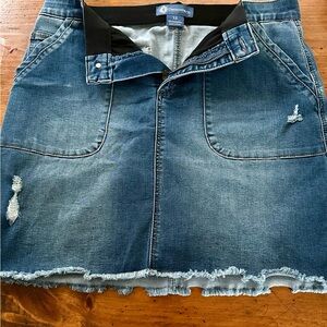 Democracy Sz 12 Ab solution denim mini frayed distressed Grunge skirt